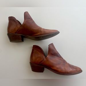 Steve Madden Adrian booties